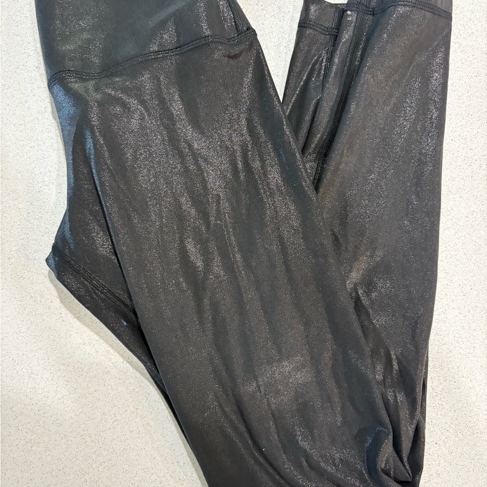 Lululemon shimmer  Black Leggings